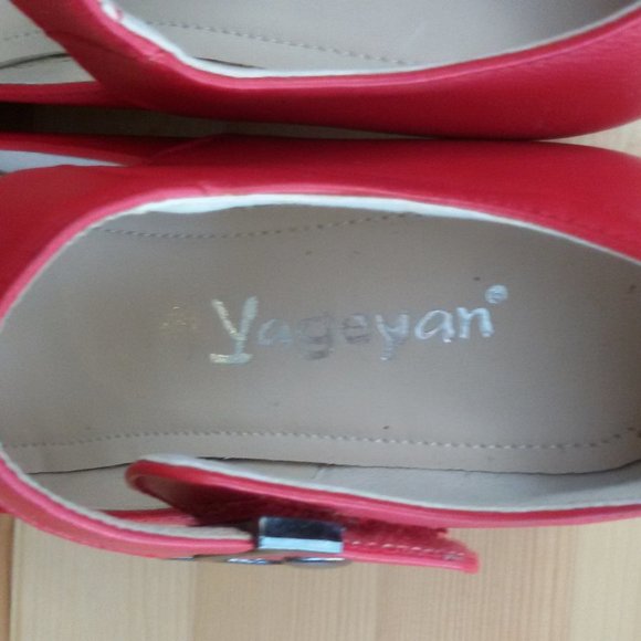 New Comfortable Red Shoes Sz Eur 40 / 9.5 US - Picture 3 of 14